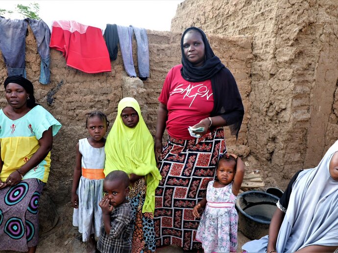 Photo: Women with children