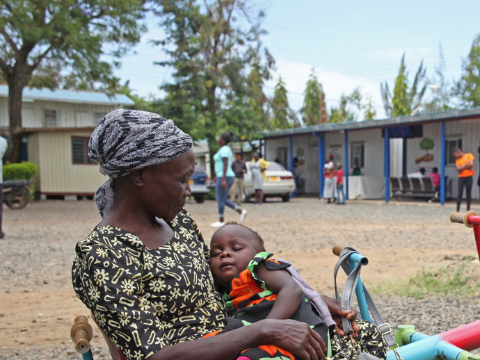 Photo credit: Damien Schumann / MMV Photo: Mother and baby
